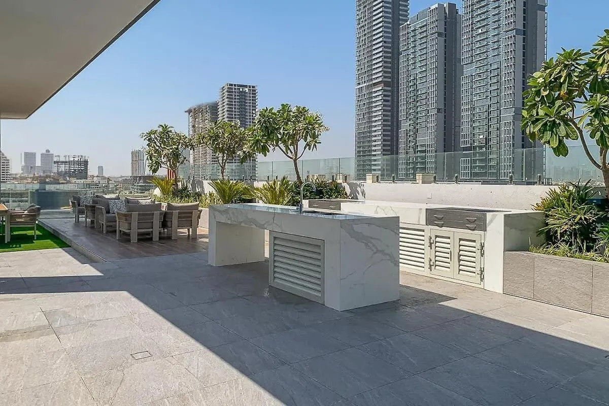 Frank Porter - Oxford 212 Dubai Apartment